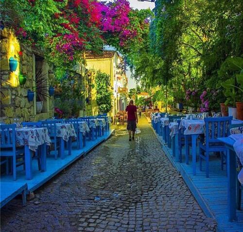 办公室恋情要不要公开：从心理学视角给出的专业建议